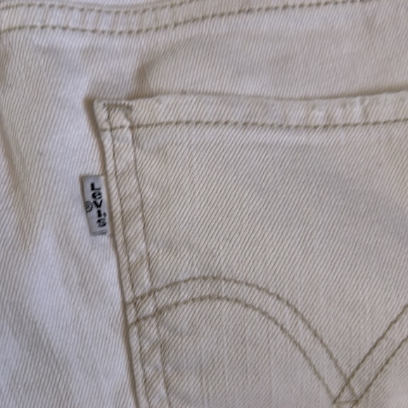 Levi’s 513 Boyfriend Jeans - Picture 9 of 14